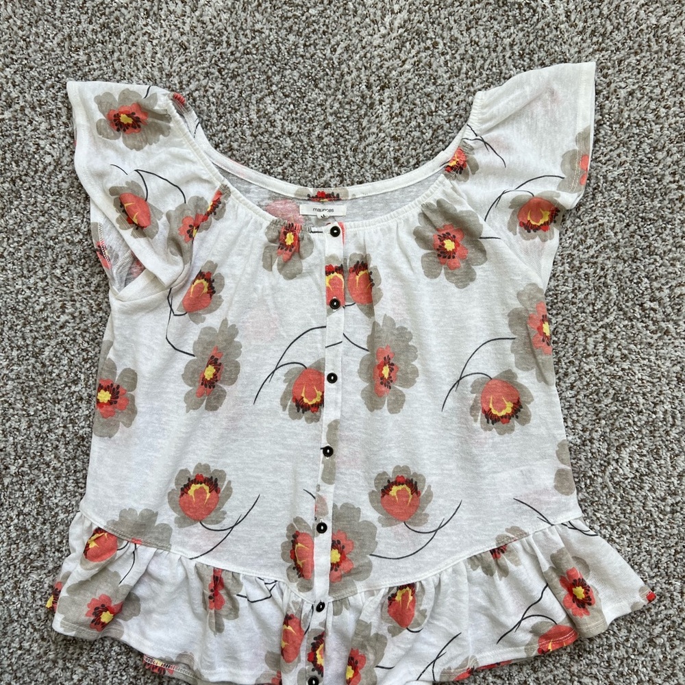 Adorable Maurices Floral Top with Ruffle Sleeves